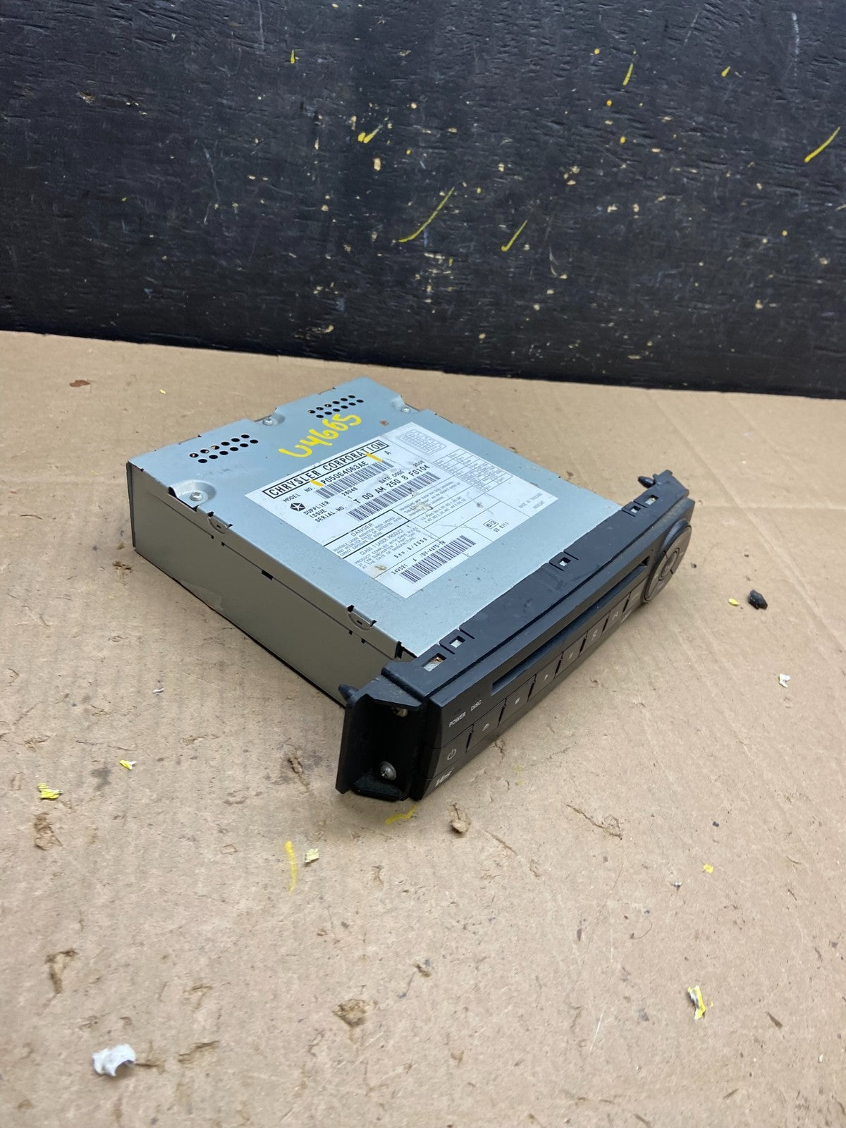 2008 to 2012 Chrysler Town Country DVD Player Receiver OEM u4665  DG1