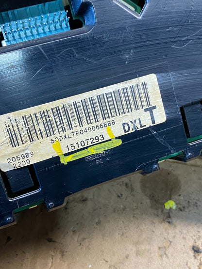 2004 to 2007 Chevrolet Express Speedometer Cluster Gauge M4421 DG6