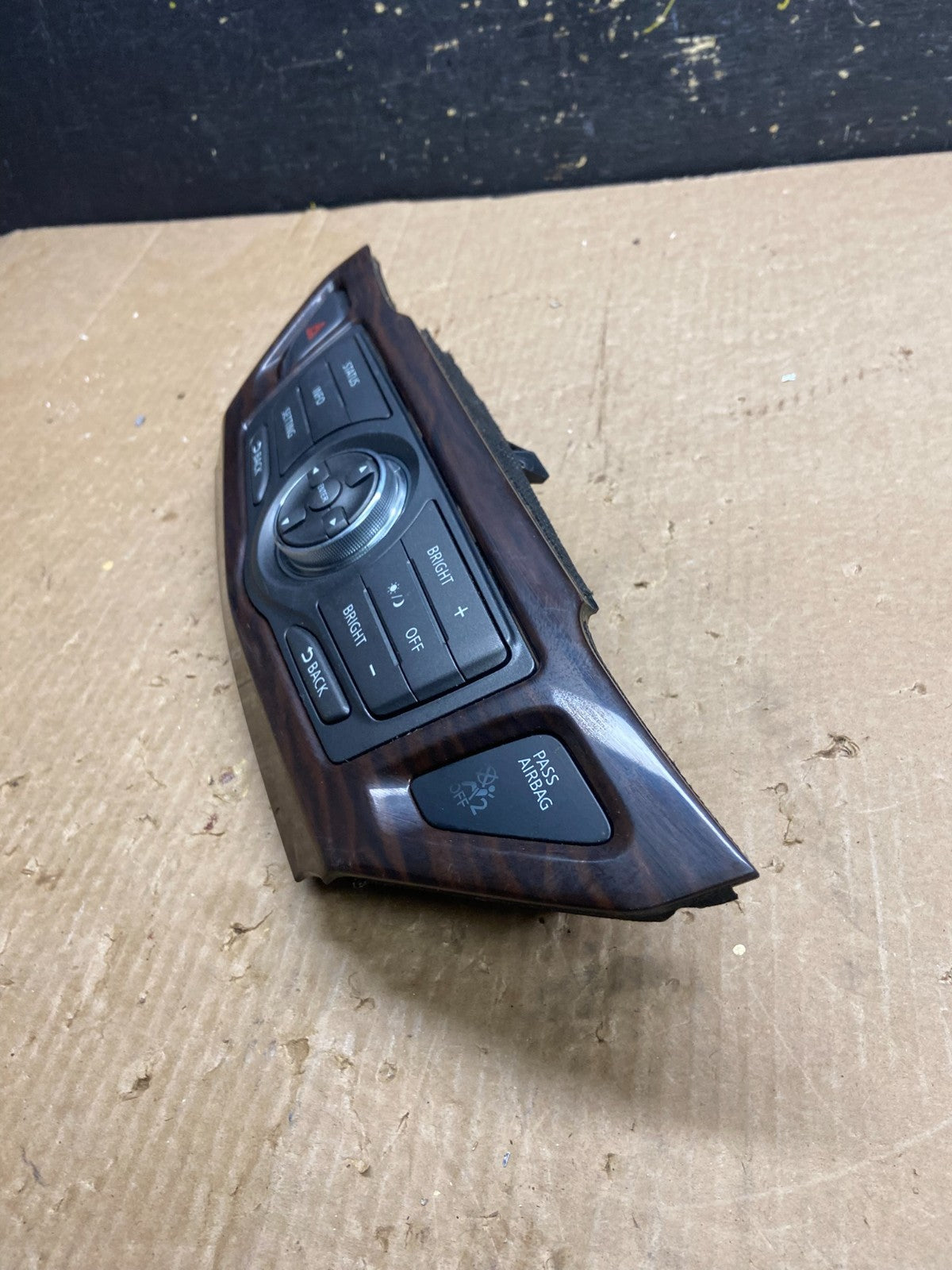 2013 to 2015 Nissan Pathfinder Information Display Control Z4257 DG2