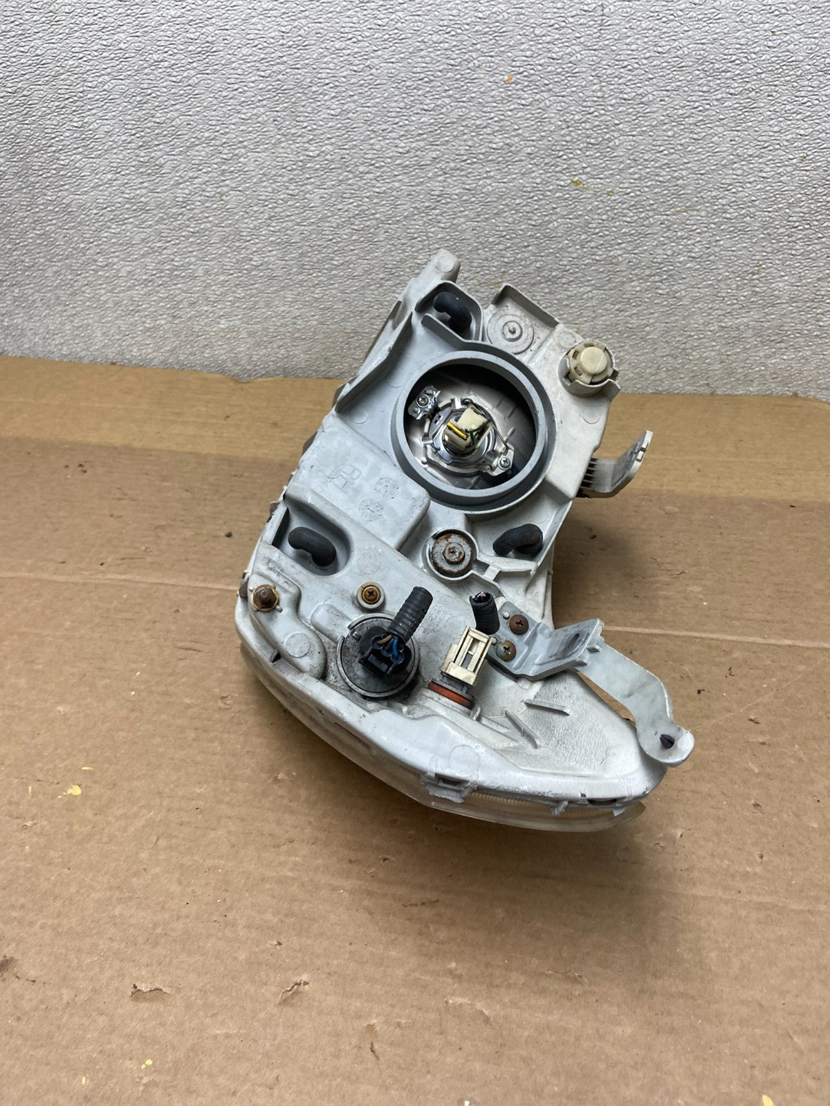 2007-2011 Chevrolet Aveo 5 Hatchback Right Passenger Headlight Halogen AB5180 DG8