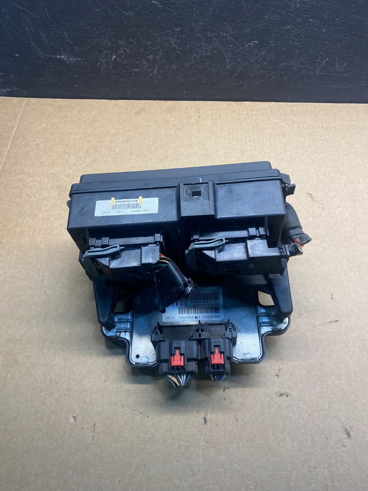 2006 Jeep Grand Cherokee Integrated Power Fuse Box Body Control Module AC7036 DG0
