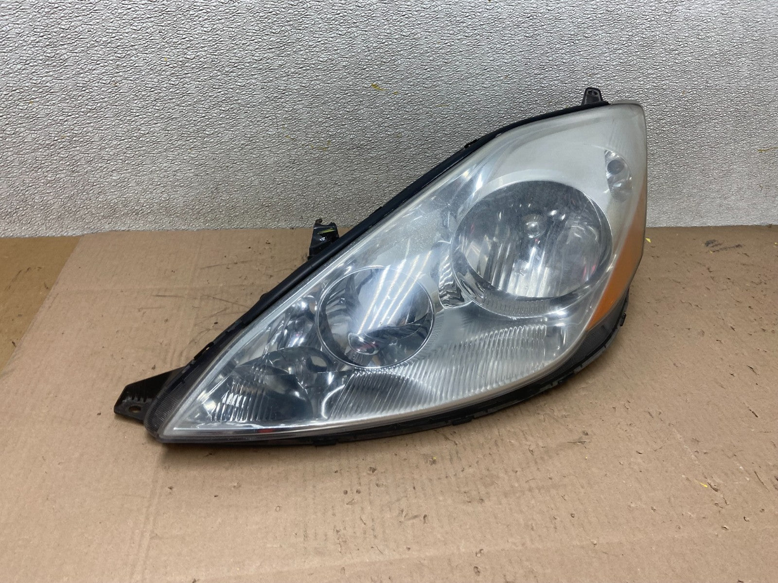 2006 to 2010 Toyota Sienna Left Driver Lh Side Headlight Halogen AA0560 DW2