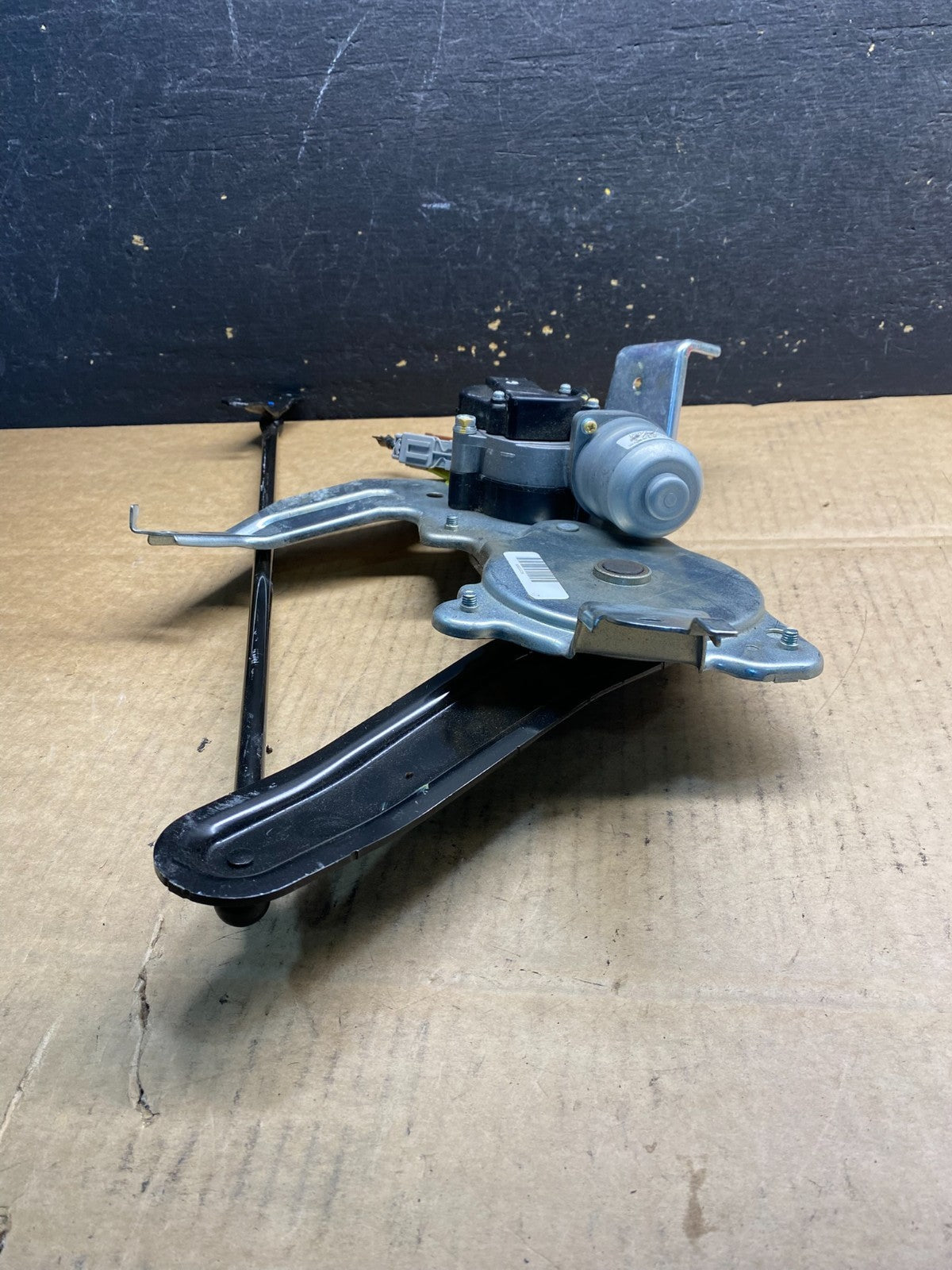 2011 to 2017 Honda Odyssey Rear Windshield Washer Wiper Motor AB3973 DG2