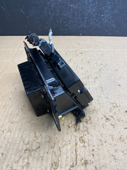 2012 to 2013 Ford Explorer Screen Communication Module AC4780 DG2