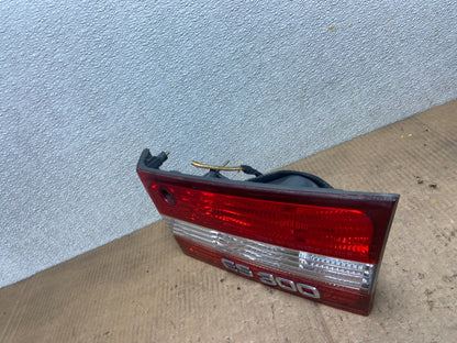 2000 2001 Lexus ES300 Inner Right Passenger RH Side Tail Light Oem AA6689 DW1