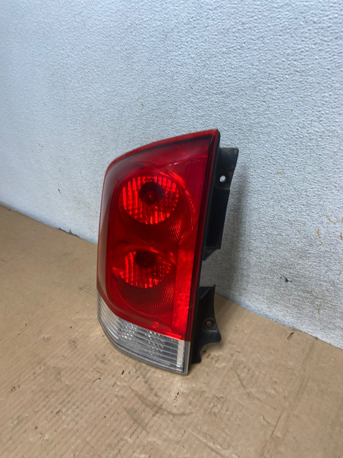 2005 to 2015 Nissan Armada Left Driver Lh Side Tail Light AI7063 LK1