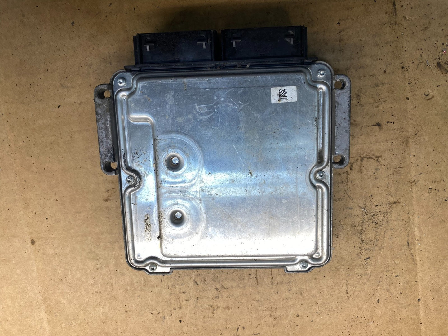 2013 - 2016 Ford Escape Taurus Engine Control Unit ECU Computer Module ad7497 DG2