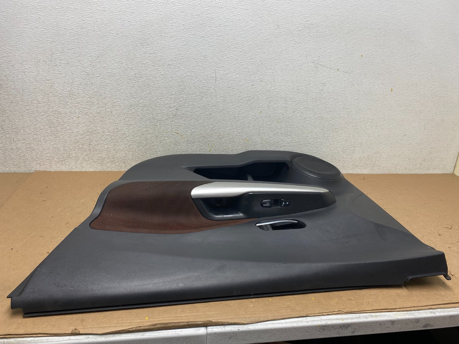 2018 2019 2020 Nissan Kicks Front Right Passenger Door Panel Oem P1363 DG6