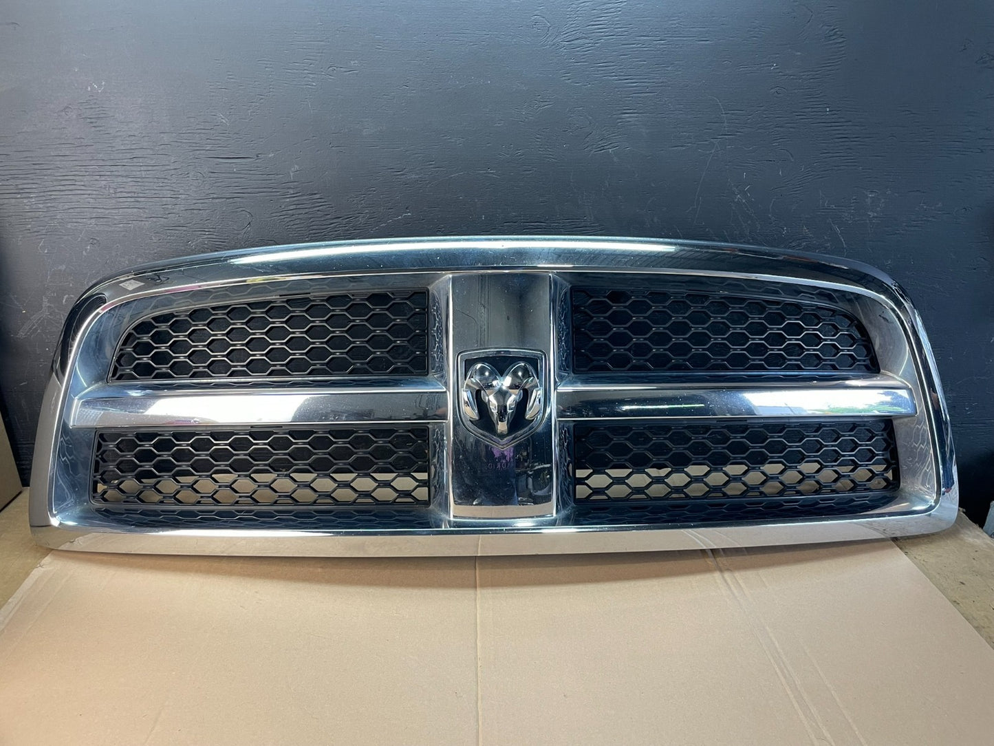 2009 to 2012 Dodge Ram 1500 Front Upper Grille Grill AD8301 DG0