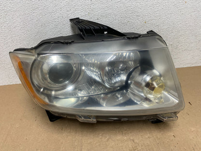 2011-2013 Jeep Grand Cherokee Right Passenger Xenon Headlight AE6768 DW0