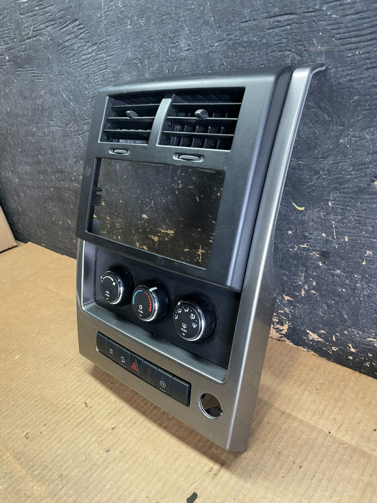 2008 to 2012 Jeep Liberty Dash Climate Temperature Control Radio Bezel AA9306 DG2