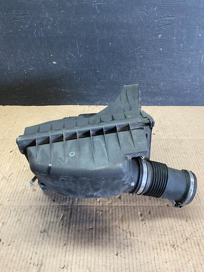 2002 to 2008 BMW 7 E65 E66 750Li 750i Right Side Air Cleaner Intake Box I3403 DG6