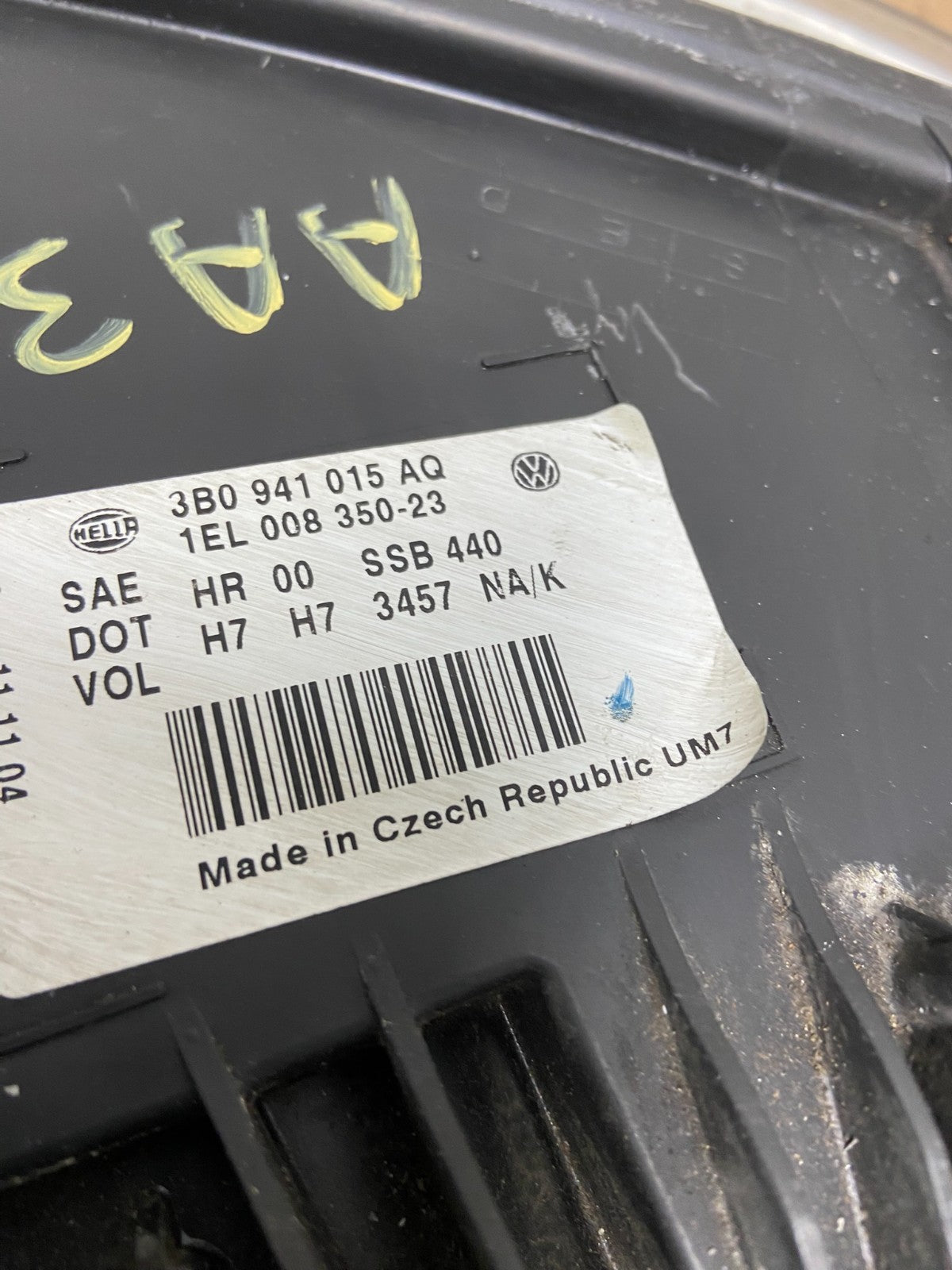 2001-2005 Volkswagen Passat Left Driver LH Halogen Headlight Oem AA3878 DW10