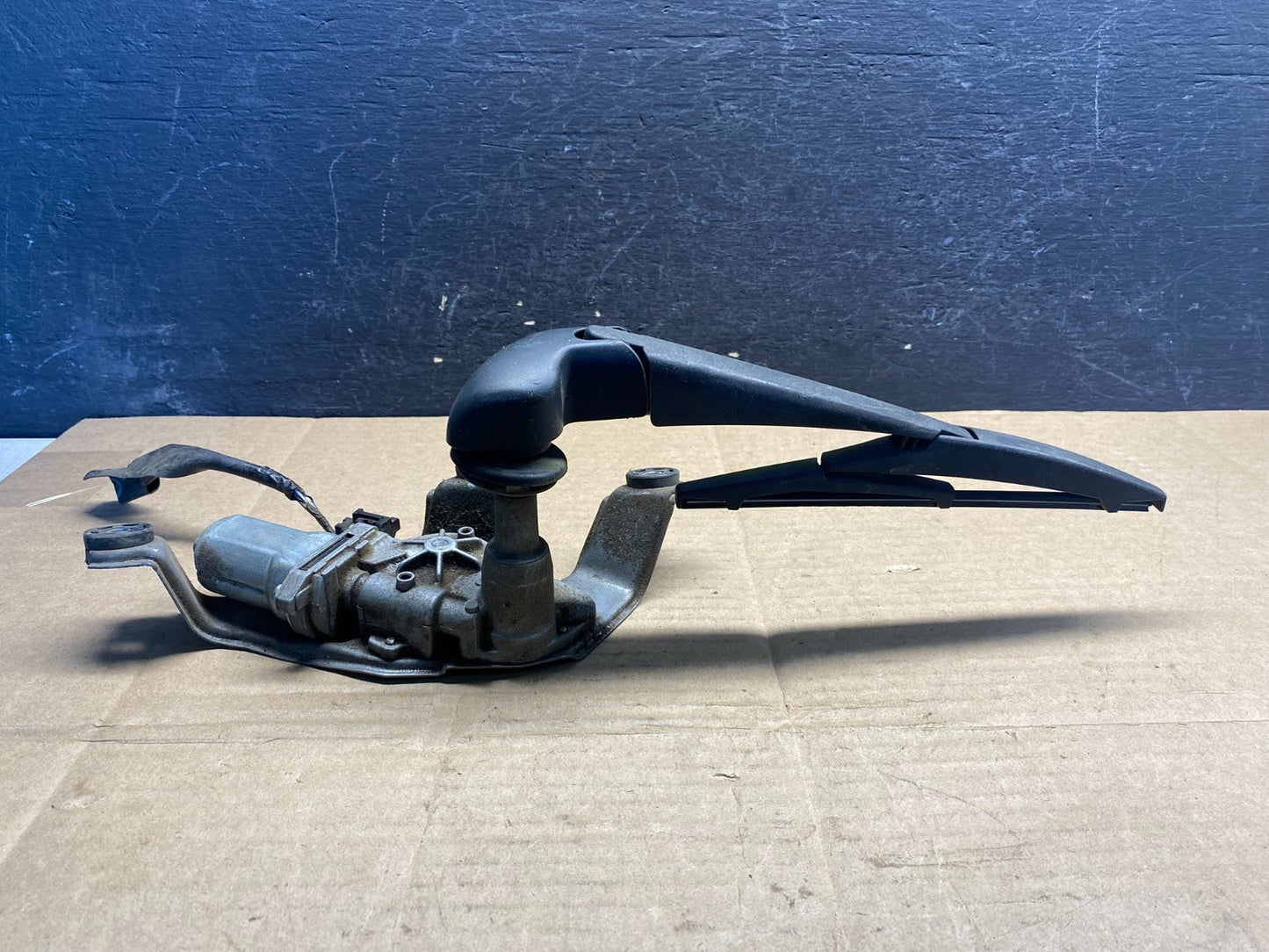 2008 to 2014 Scion xD Rear Wiper Motor ae8267 DG3