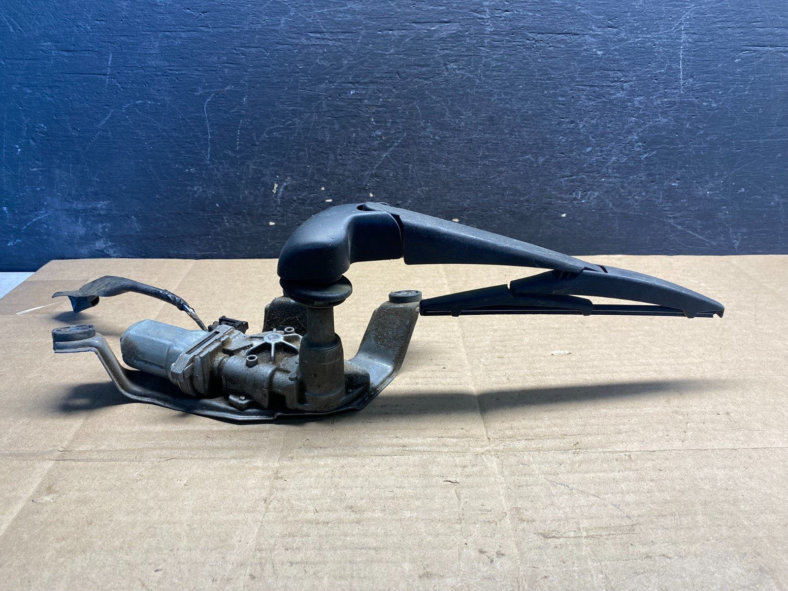 2008 to 2014 Scion xD Rear Wiper Motor ae8267 DG3
