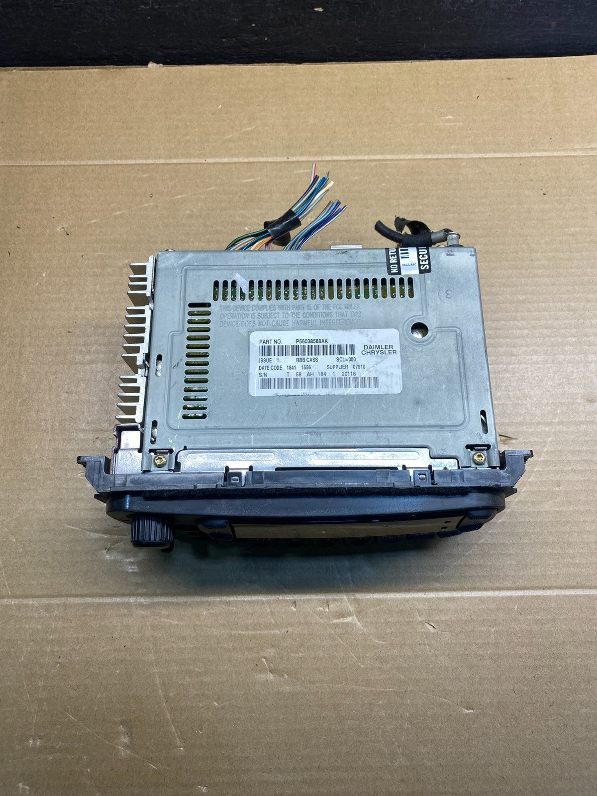 2002 - 2006 Chrysler Dodge Jeep Ram Radio CD Player AM/FM Receiver AD6605 DG3