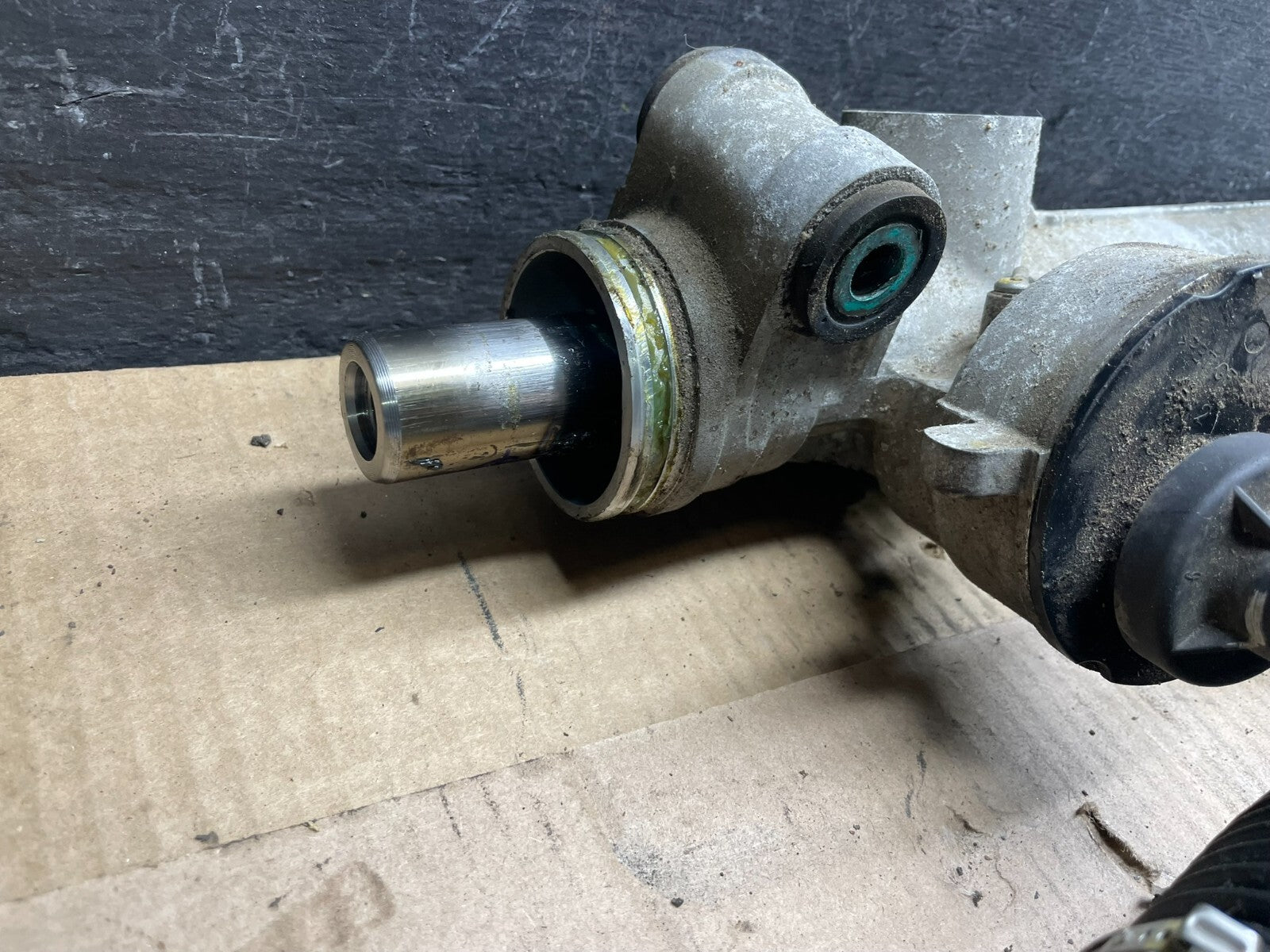2018 2019 Dodge Challenger SRT Hellcat Steering Rack & Pinion P68416734AB O53722