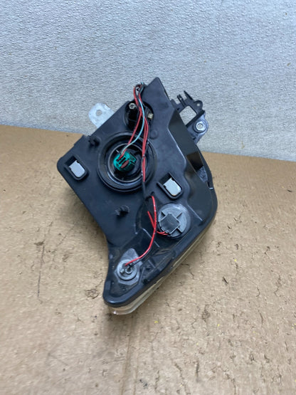2010 2011 2012 Nissan Sentra Halogen Right Passenger RH Side Headlight V3804 DW9