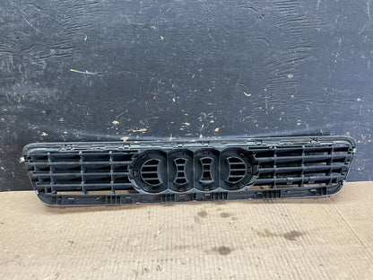 2000 to 2002 Audi A4 Upper Front Grill Grille y9644 DG3