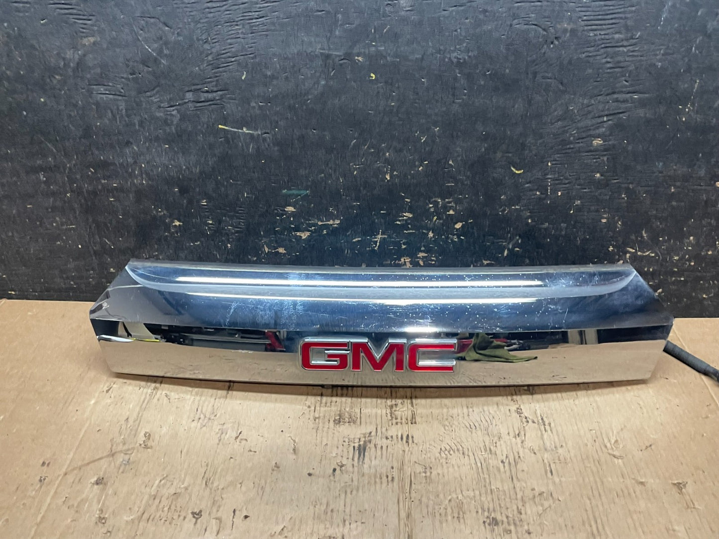 2010-2015 Gmc Terrain Lift Gate Handle Trim Back Up Camera Chrome Panel z5846 DG0