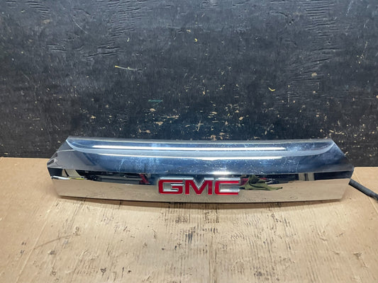 2010-2015 Gmc Terrain Lift Gate Handle Trim Back Up Camera Chrome Panel z5846 DG0