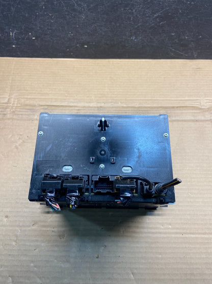 2013 to 2017 Chevrolet Traverse Am Fm Cd Player Radio Screen Display AE2546 DG5