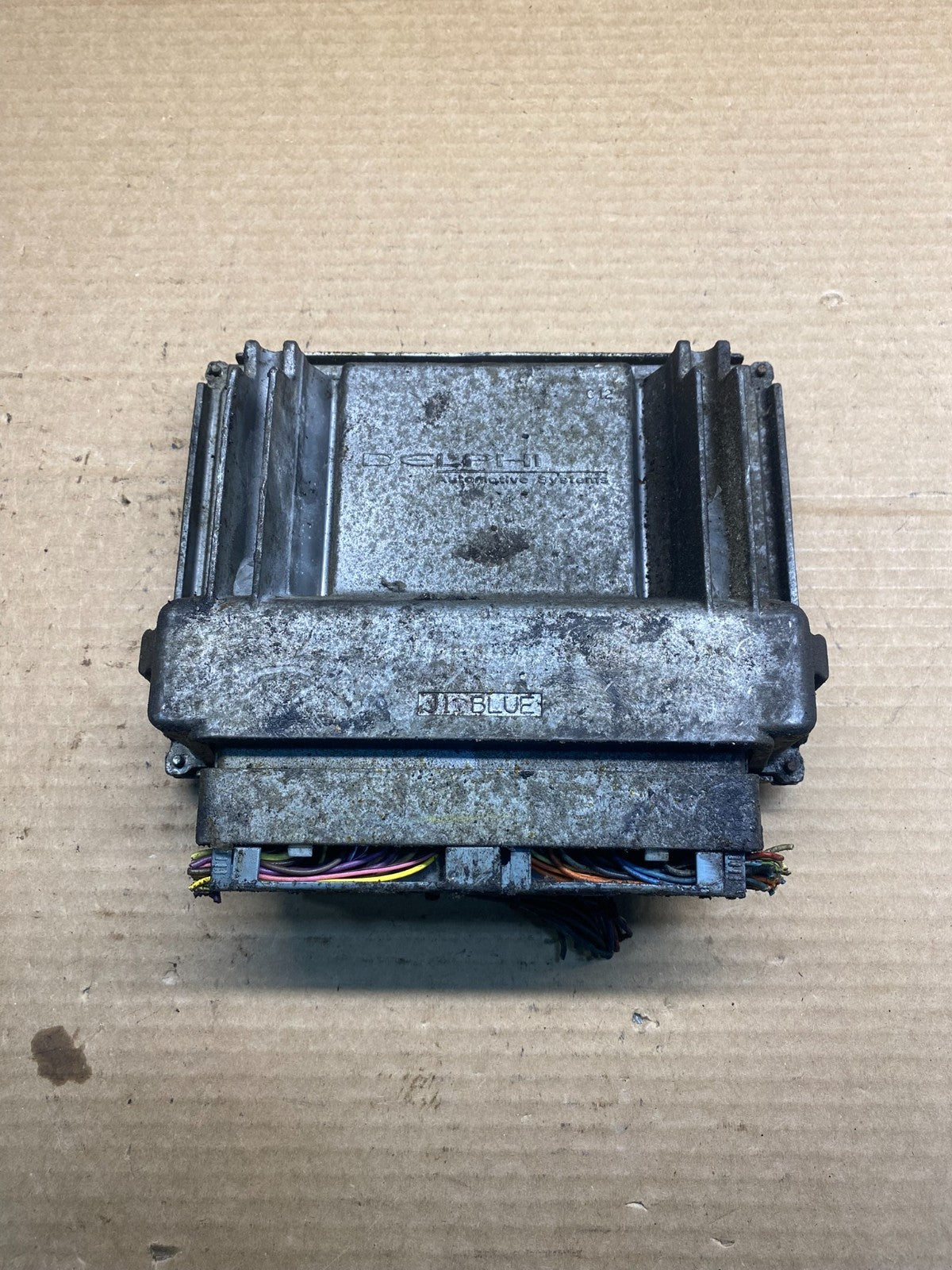 2001-2002 Silverado Tahoe Engine Computer Module 12200411 ECM ECU AF6819 DW1