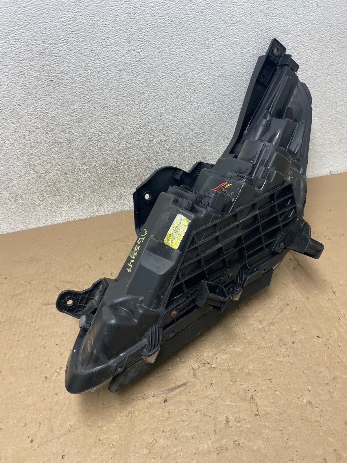 2015-2017 Hyundai Sonata Right Passenger RH Side Halogen Headlight AG5447 DW6