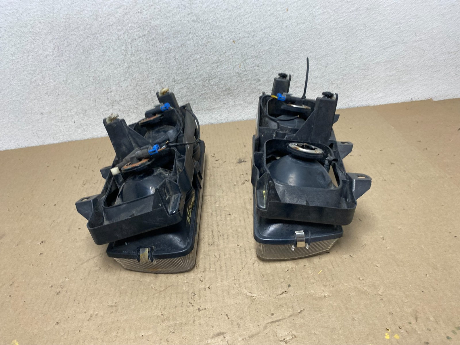 1992 to 1999 Bmw E36 318i 328i Left+Right Halogen Headlights AG6536 DW12