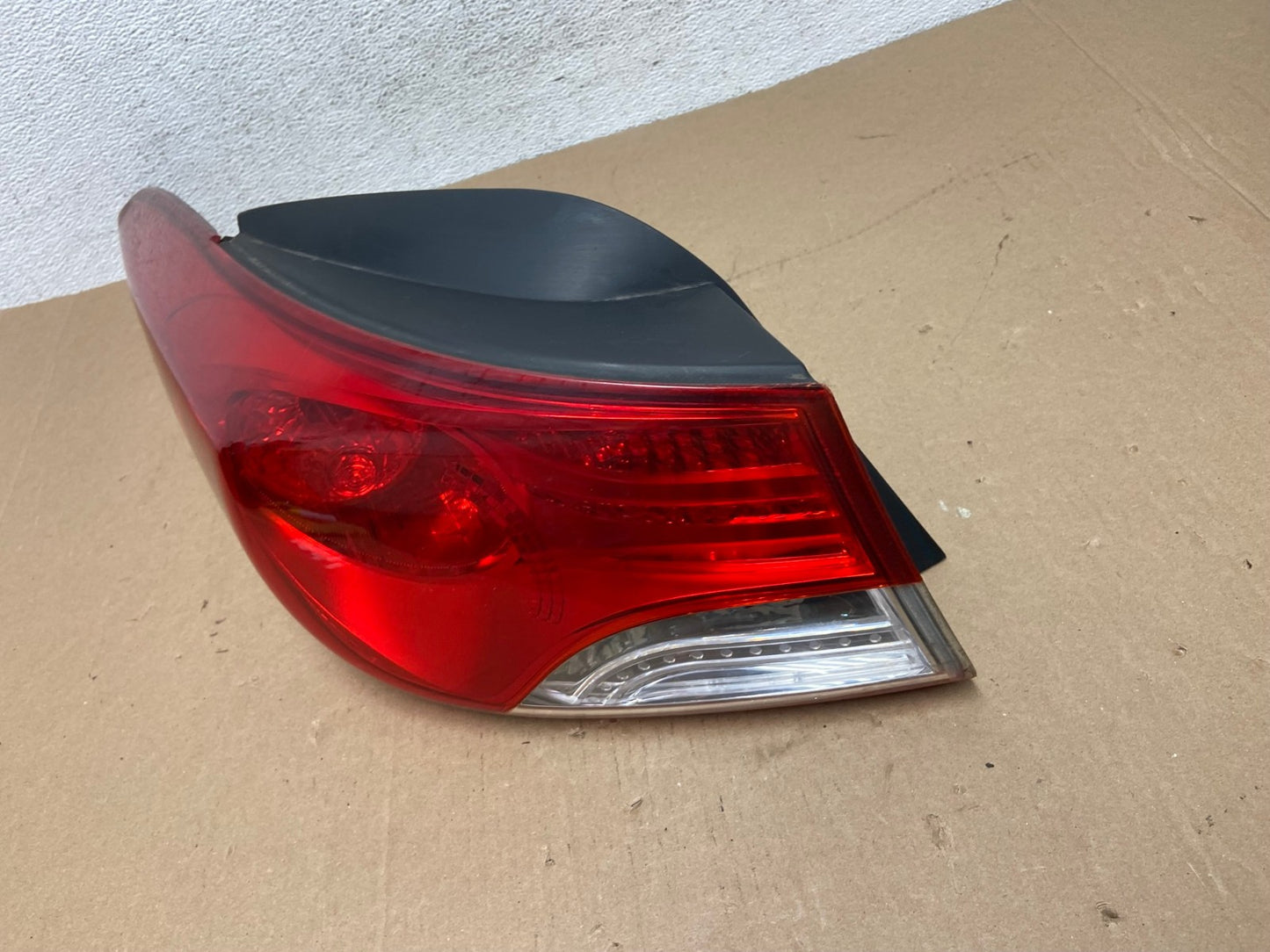 2011 2012 2013 Hyundai Elantra Sedan Left Driver Side Tail Light AD6444 LK1