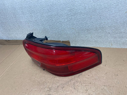 1995 to 2000 Dodge Stratus Right Passenger Rh Side Tail Light U8642 DW1