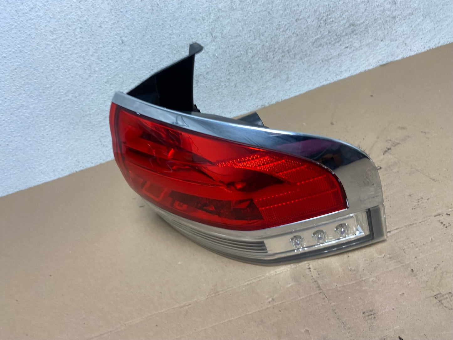 2011 to 2015 Lincoln MKX Right Passenger RH Side Tail Light AF4379 LK1