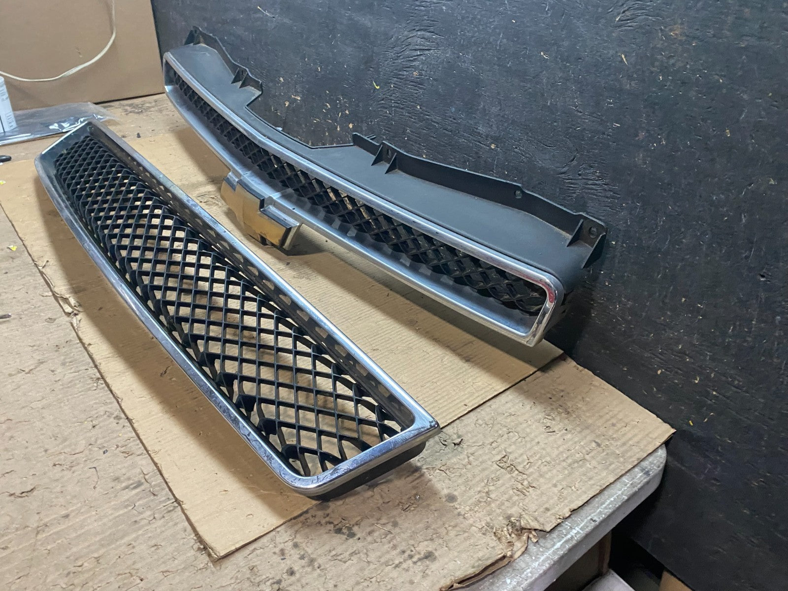 2007 to 2014 Chevrolet Tahoe Suburban Lower Upper Grill Grille Set Oem X3543 DG1