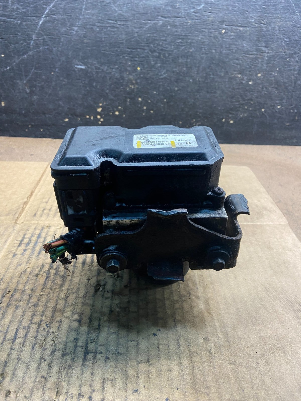 2011 - 2014 Ford E250 E350 Van  ABS Anti Lock Brake Pump Module Oem y4383 DG1