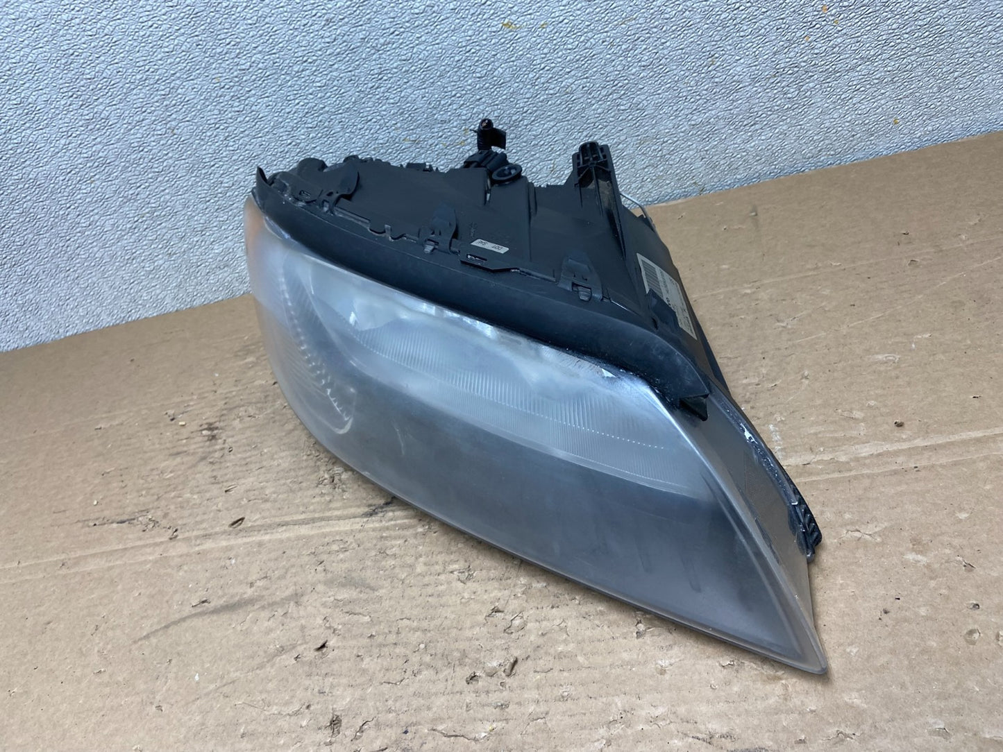 2008 to 2013 Volvo XC70 V70 S80 Right Passenger Side Halogen Headlight AB4936 DW1