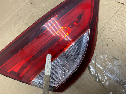 2015 to 2017 Chrysler 200 Sedan Left Driver Side Inner Tail Light Oem U2859 DW3