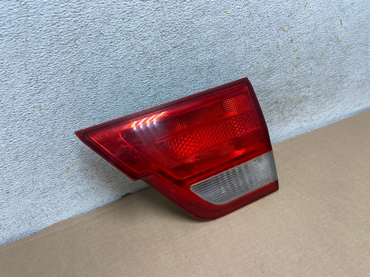 2011-2013 Jeep Grand Cherokee Right Passenger Rh Inner Tail Light AH9318 LK2