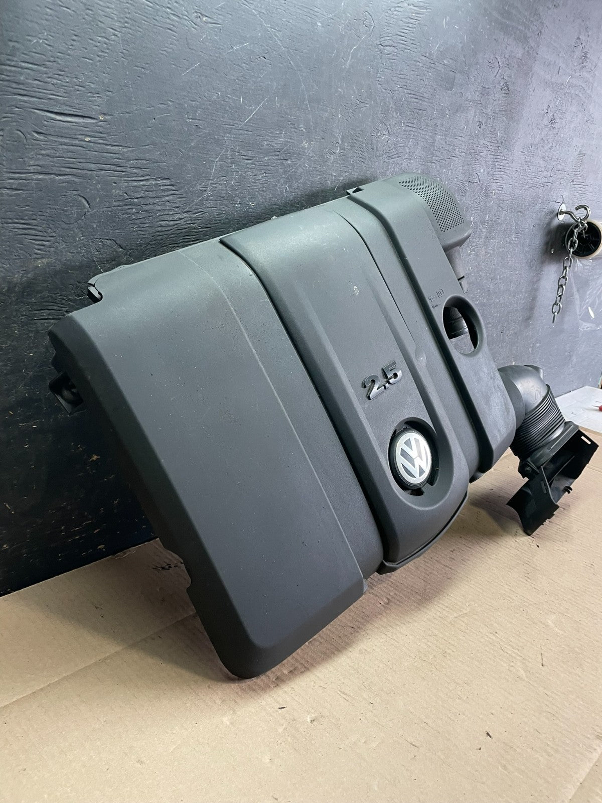 2005- 2008 Volkswagen Jetta Beetle 2.5L Passat Engine Cover 07k129601j Z8339 DG2