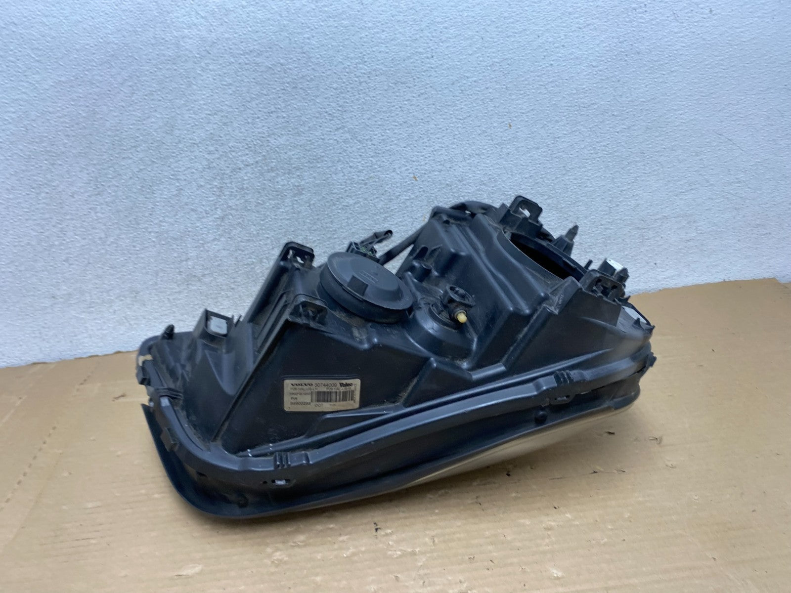 2003-2013 Volvo XC90 Left Driver LH Side Halogen Headlight AG8153 DW5