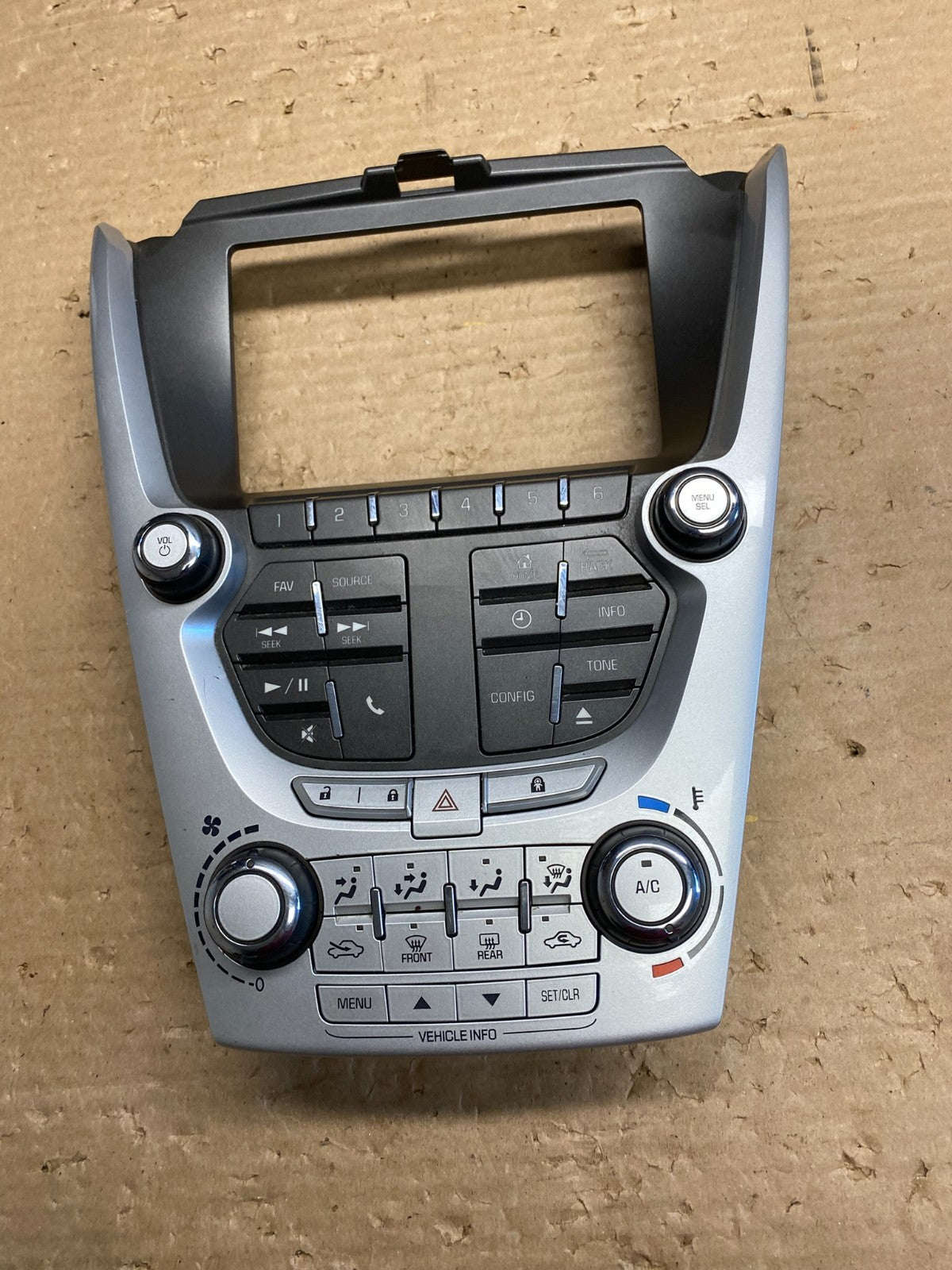 2012-2015 Chevy Equinox Terrain Radio Face Climate Control Panel Bezel AG8356 DG0
