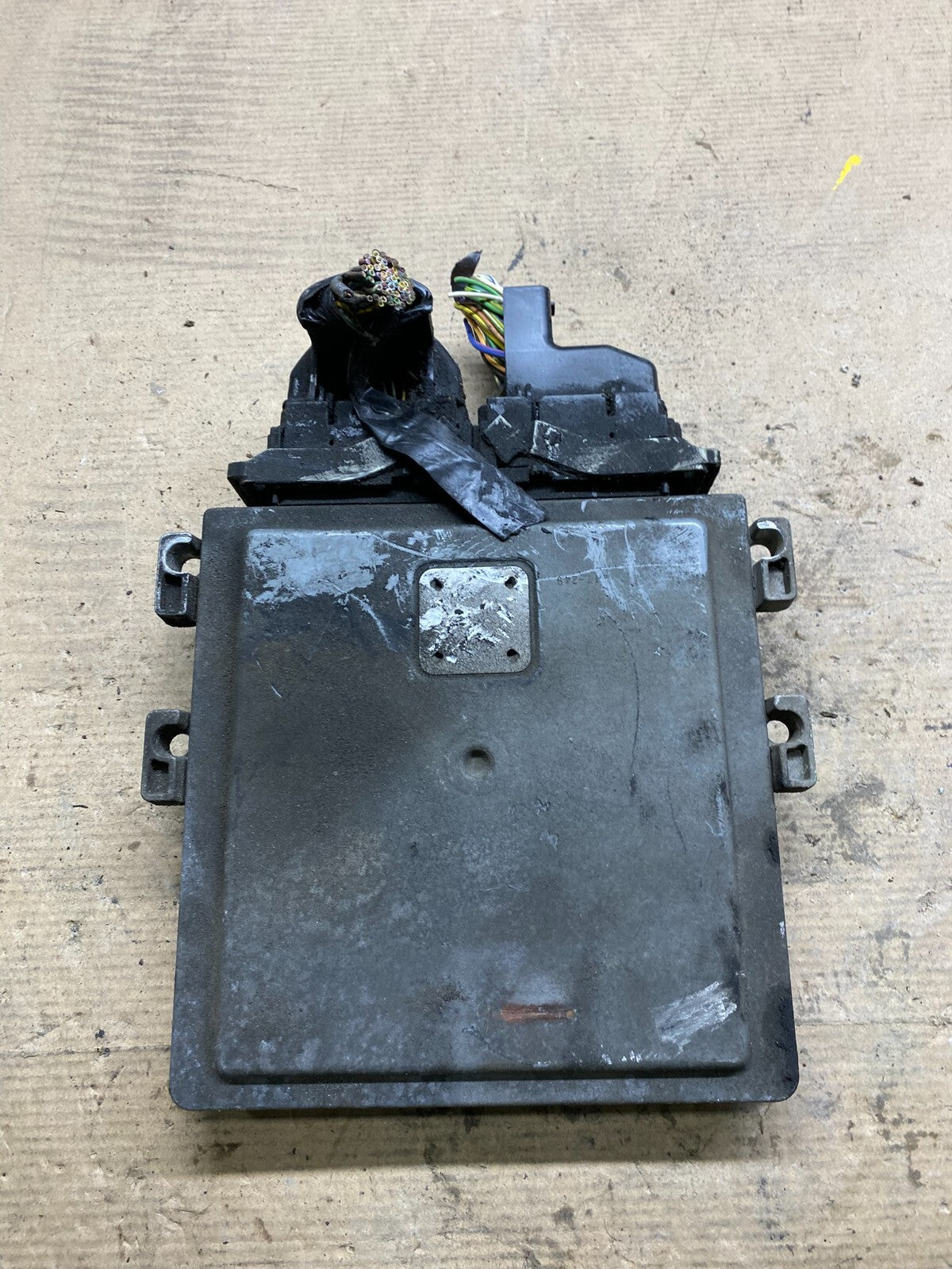 2015 Ford Econoline E-Series Engine Control Module Computer ECU ECM n6876 DG1
