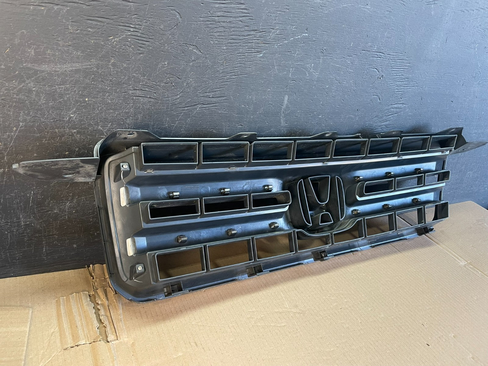 2006 to 2008 Honda Pilot Front Upper Grill Grille AE3569 DG5