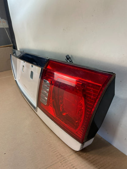 2003 to 2006 Kia Optima Rear License Plate Center Tail Light Panel AJ1046 DG1