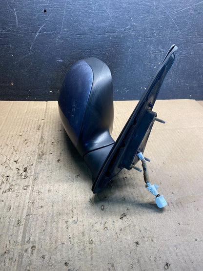 2001 to 2006 Toyota Sequoia Right Passenger View Door Mirror OEM AB0423 MS2
