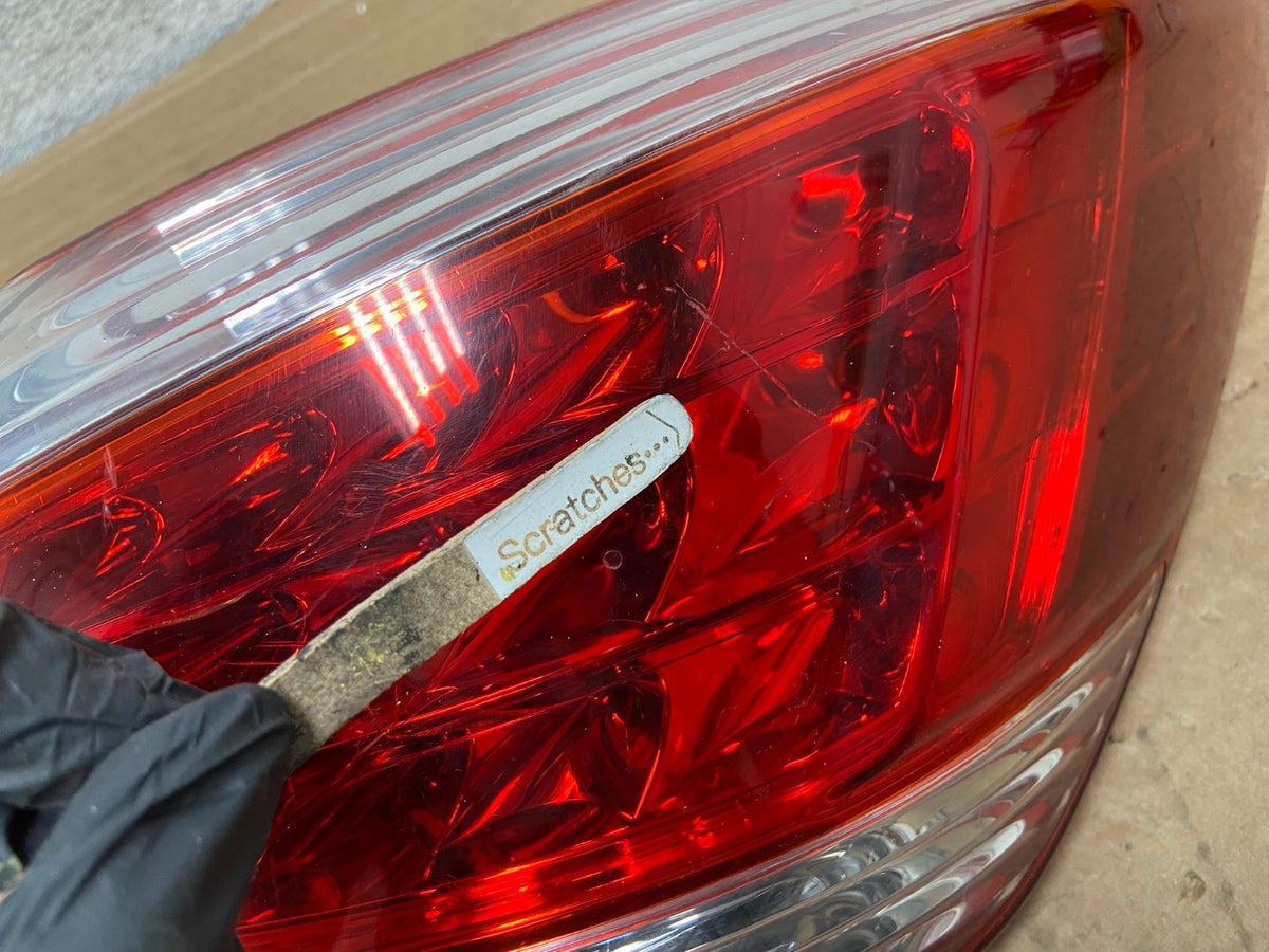 2011 - 2014 Nissan Murano Right Passenger Side RH Tail Light AH8505 LK3
