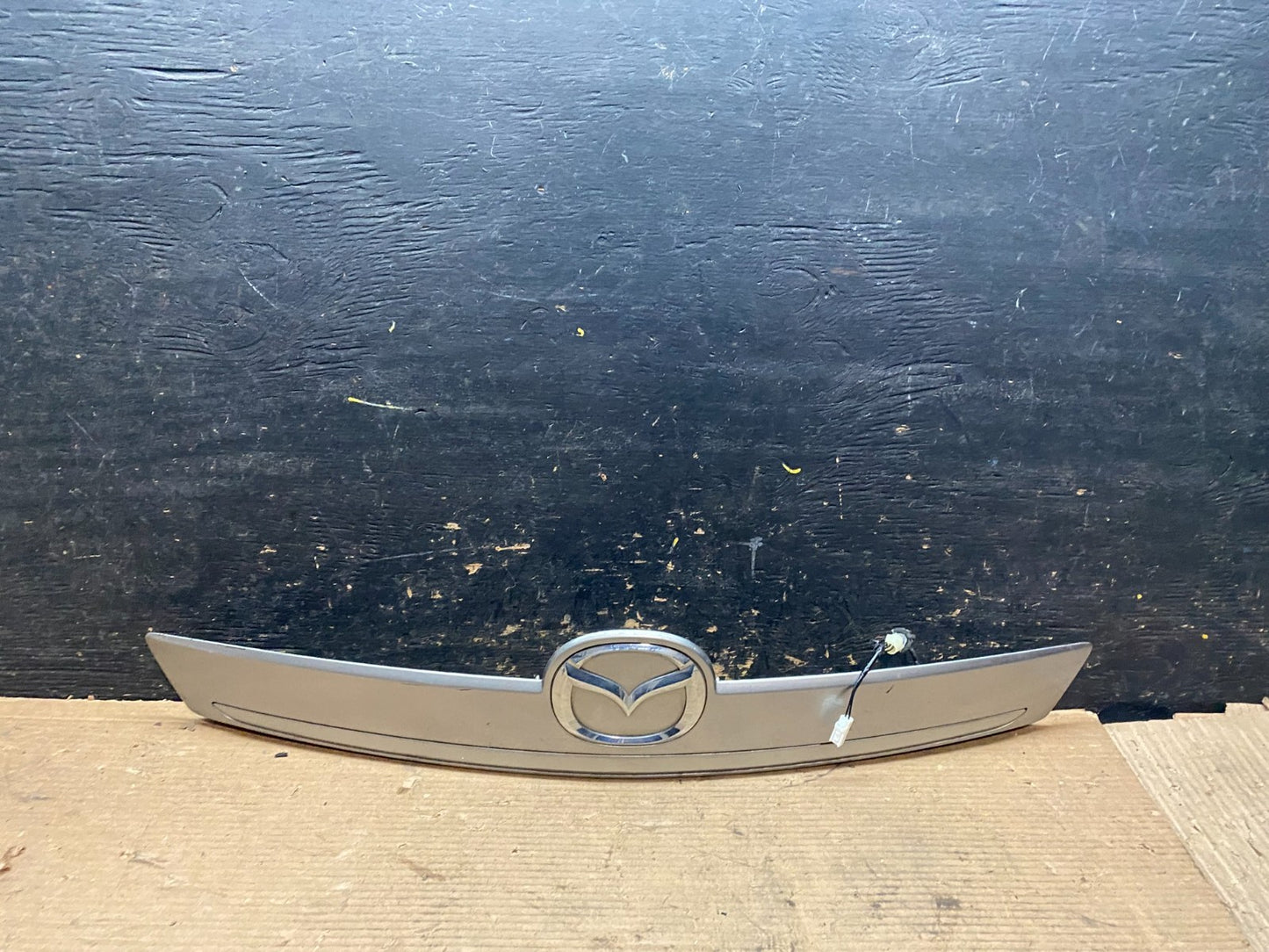 2007-2012 Mazda CX-9 CX9 Trunk Lid Panel Rear View W/O Camera v9608 DG0