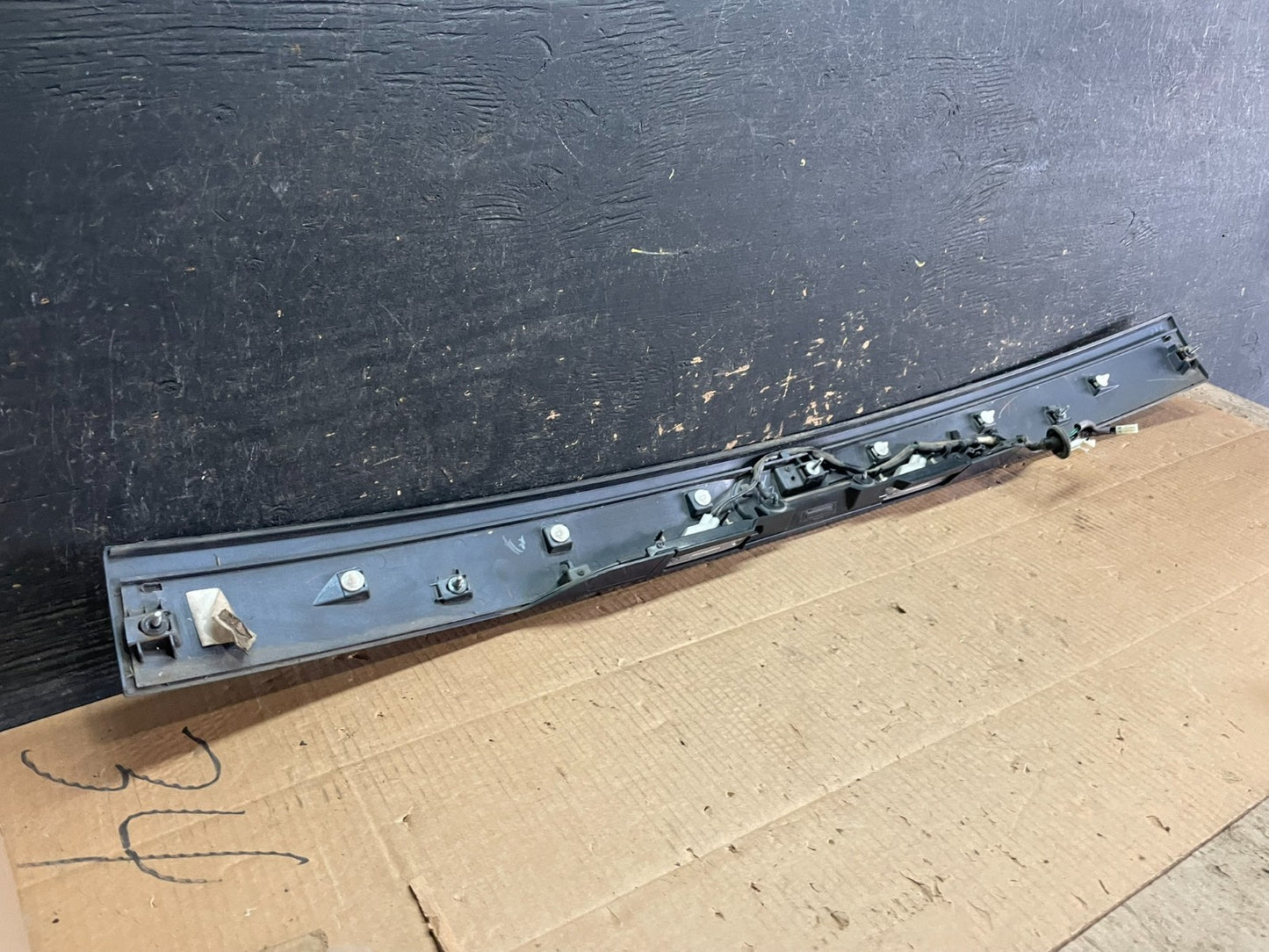 2009 - 2013 Subaru Forester  Liftgate Tailgate Trunk Trim Molding y1927 DG8