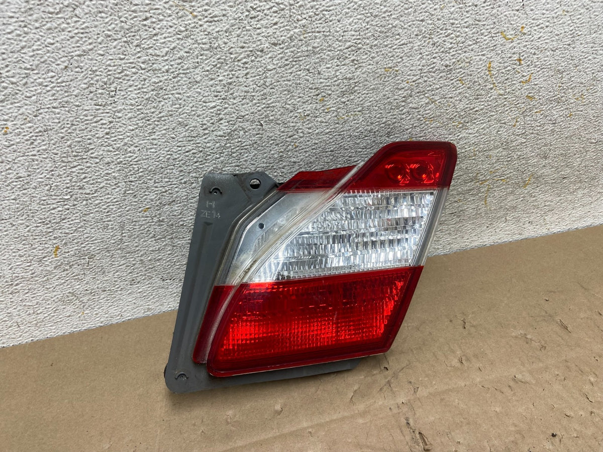 2011 2012 2013 Infiniti M37 M56 Right Passenger RH Inner Tail Light ai2318 DG0