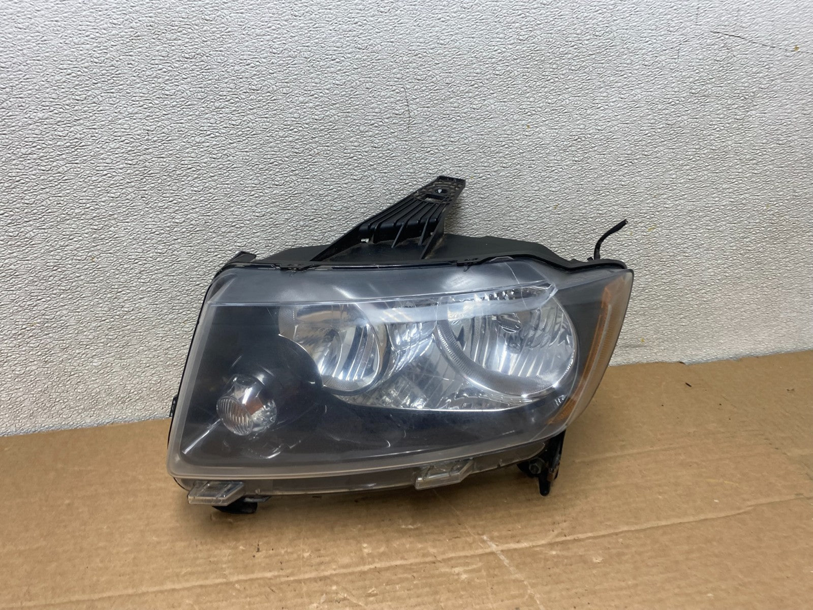 2011 to 2013 Jeep Grand Cherokee Halogen Left Driver Lh Headlight Oem Z1364 DW0
