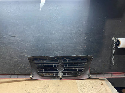 2001-2005 Suzuki XL-7 XL7 Grand Vitara Front Upper Grill Grille Oem V9603  DG8